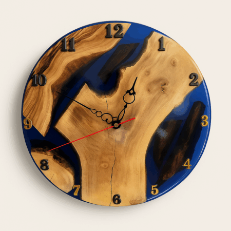 Reloj artesanal de madera y resina azul – 40 cm